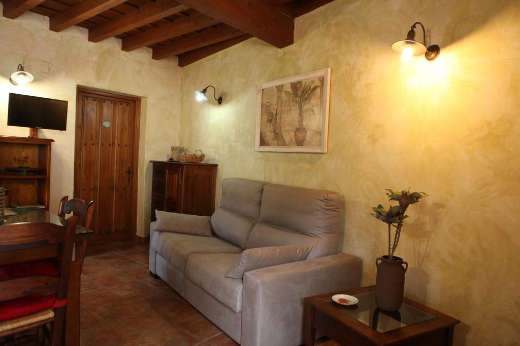 Apartamentos Rurales La Solana Robledillo De Gata Dış mekan fotoğraf