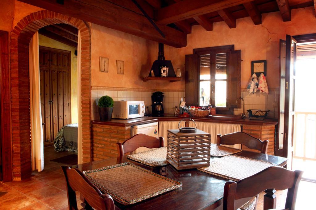 Apartamentos Rurales La Solana Robledillo De Gata Dış mekan fotoğraf